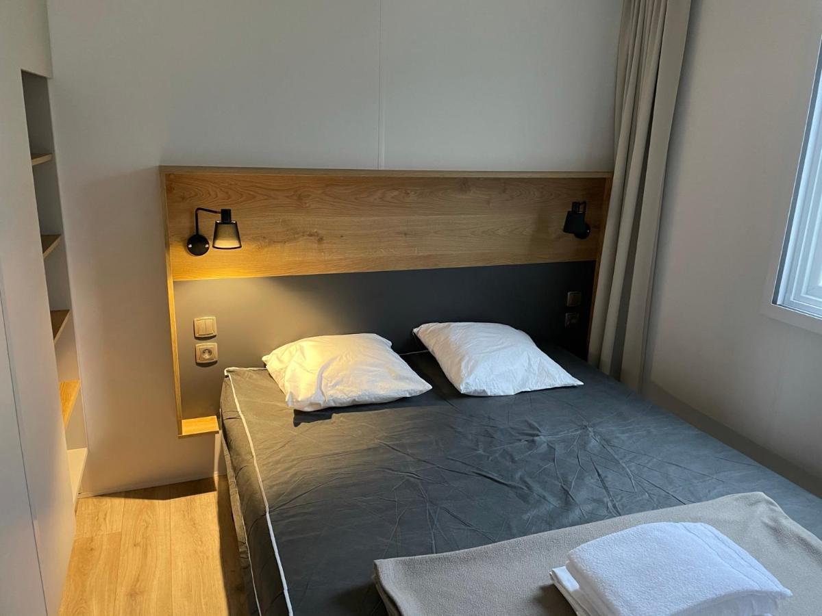 Mobilhome Tout Confort M9 Domaine De Lanniron Quimper Exterior photo
